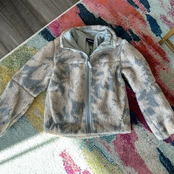 NWT Patagonia Lunar Dusk Jacket in Winter Bark Sleet Green